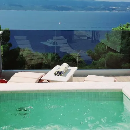Holiday home Neu! Lucic Omis, Beheizter Privater Pool Und Jacuzzi, Blick Uber Adria *