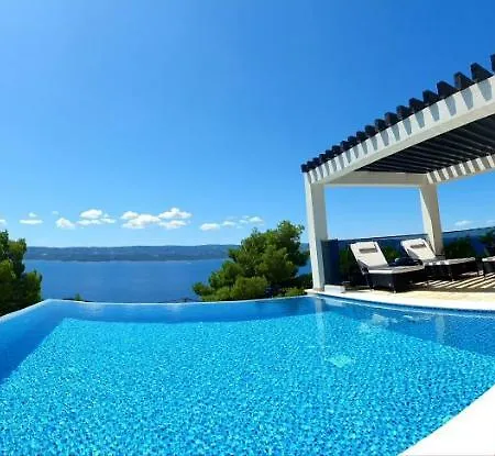 Neu! Lucic Omis, Beheizter Privater Pool Und Jacuzzi, Blick Uber Adria